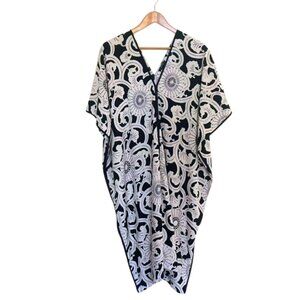 Natori Kaftan Cacoon Resortwear Dress in Black and White Floral, Size: XS